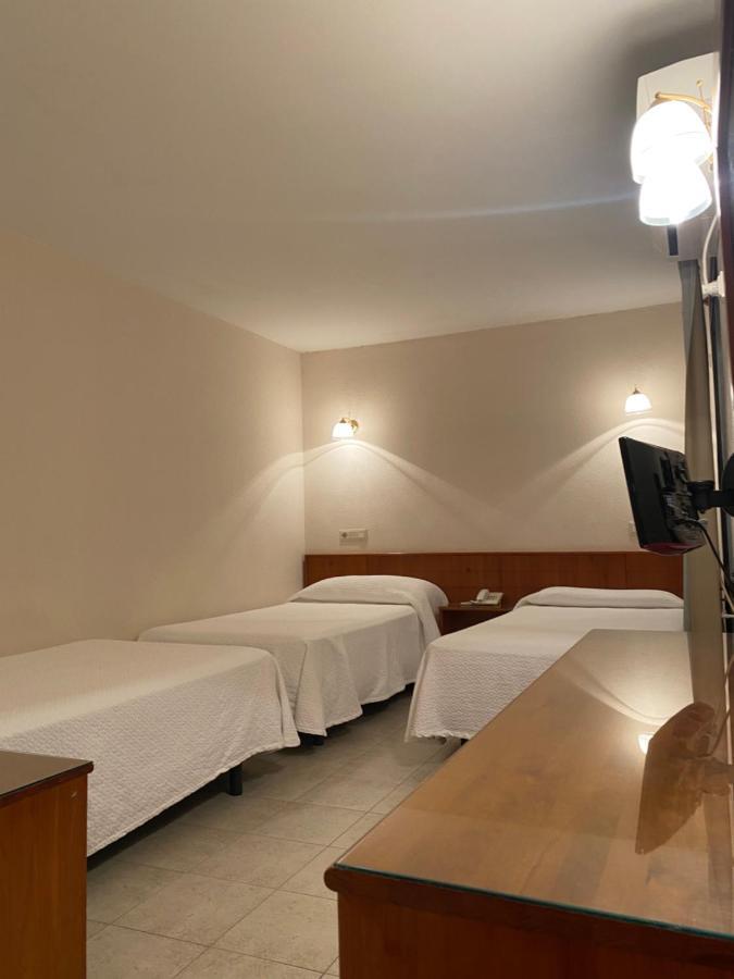 Hostal Blayet Valencia Exterior photo