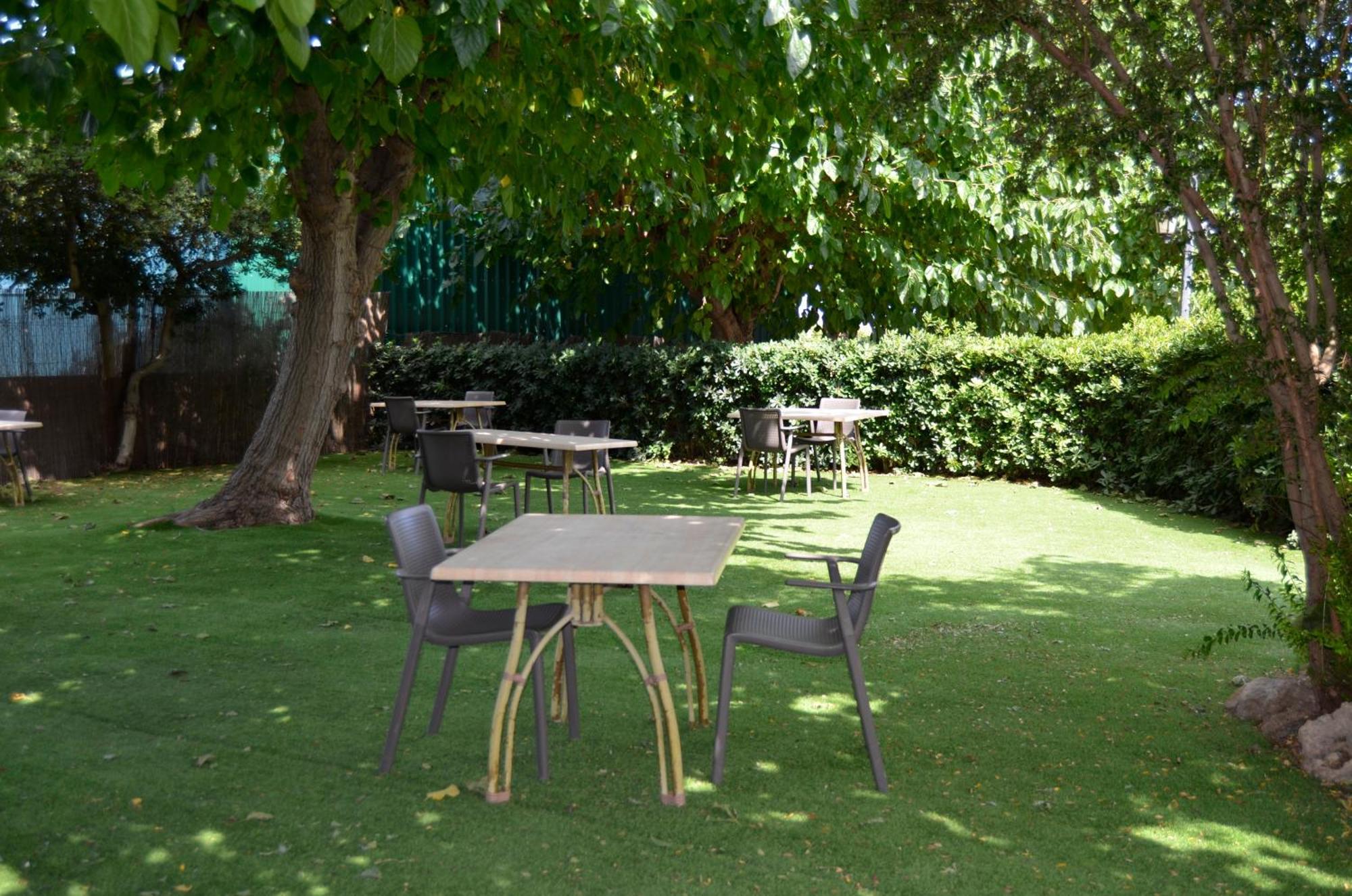Hostal Blayet Valencia Exterior photo