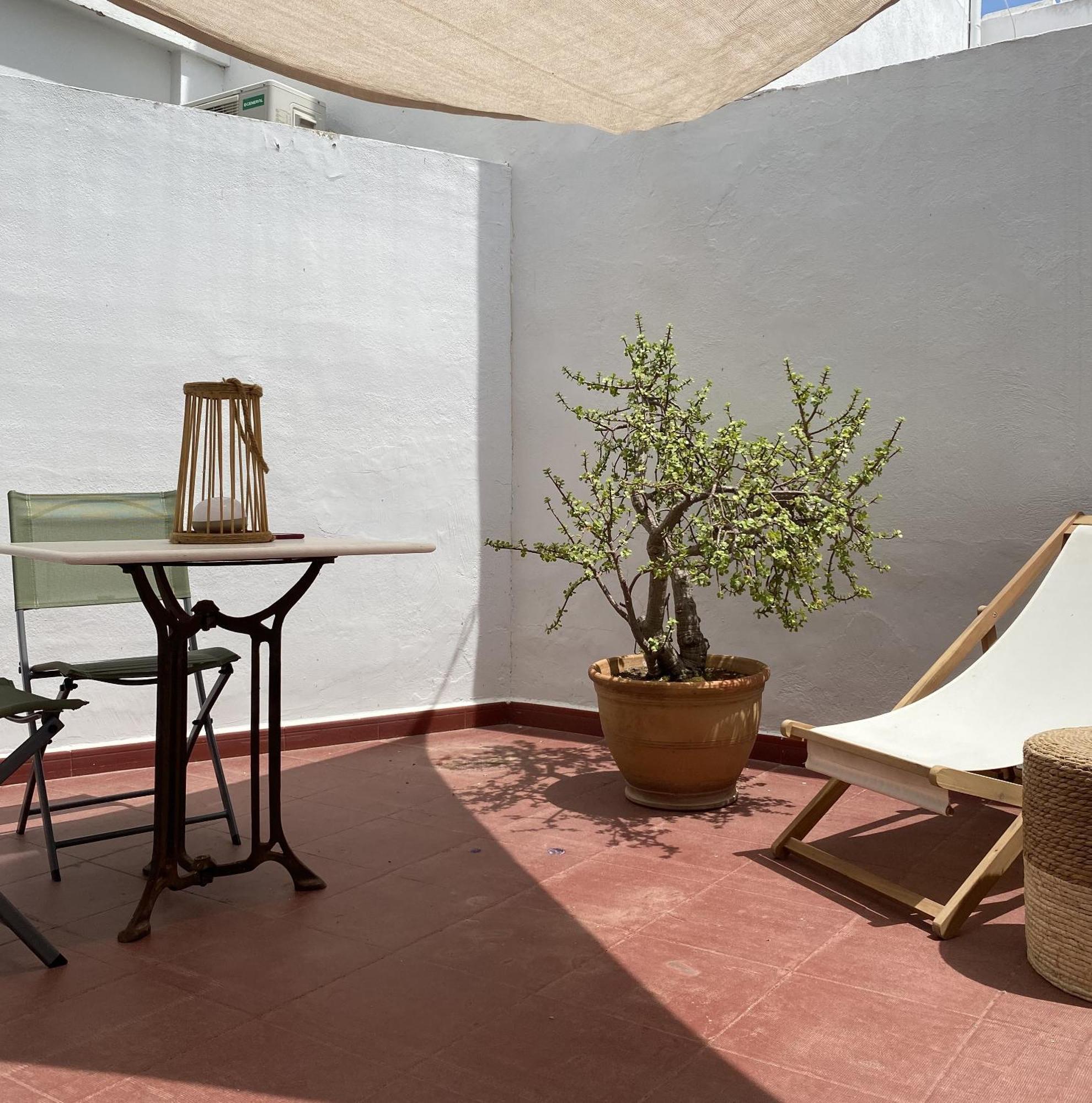 Hostal Blayet Valencia Exterior photo